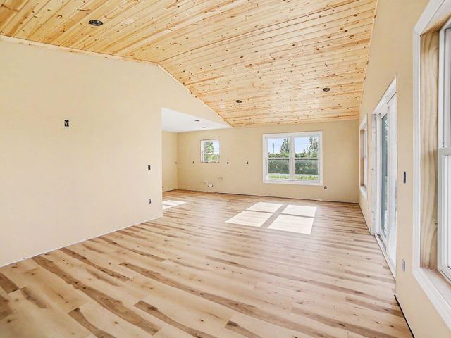 6193 S Pere Marquette Highway, Pentwater, MI 49449