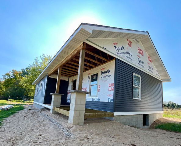 6193 S Pere Marquette Highway, Pentwater, MI 49449