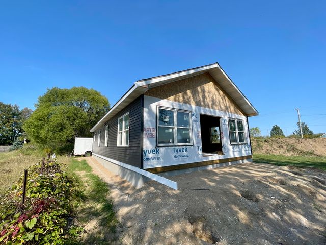 6193 S Pere Marquette Highway, Pentwater, MI 49449