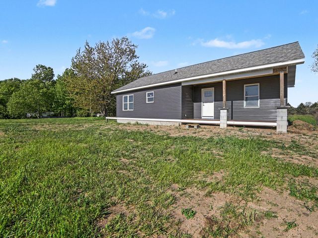 6193 S Pere Marquette Highway, Pentwater, MI 49449