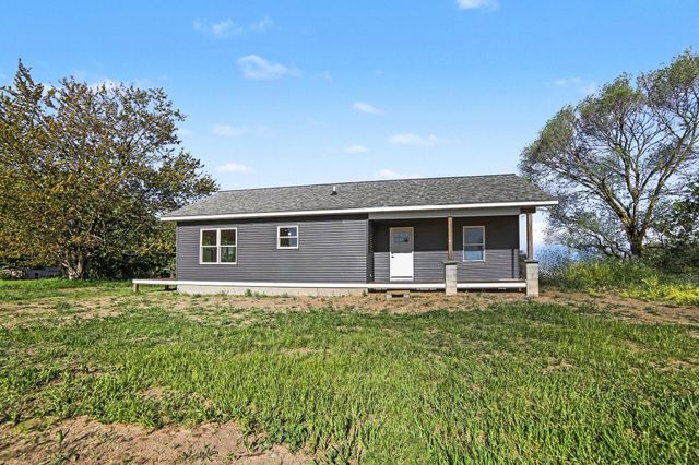 6193 S Pere Marquette Highway, Pentwater, MI 49449