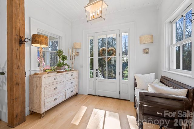 24 Waverly Road, Asheville, NC 28803