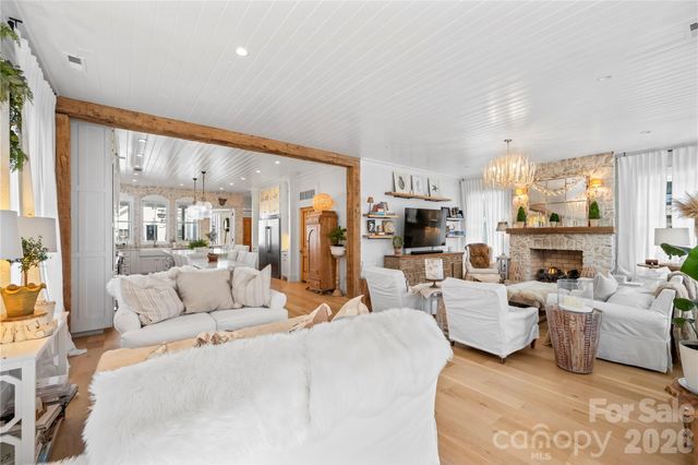 24 Waverly Road, Asheville, NC 28803