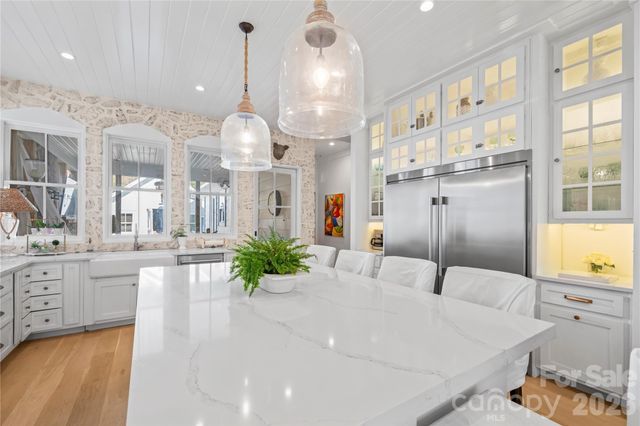 24 Waverly Road, Asheville, NC 28803