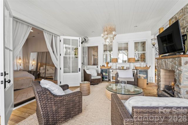 24 Waverly Road, Asheville, NC 28803