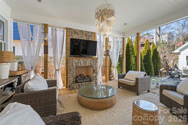 24 Waverly Road, Asheville, NC 28803