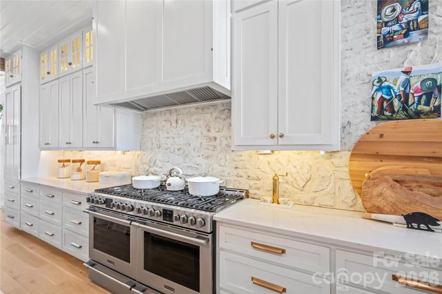 24 Waverly Road, Asheville, NC 28803