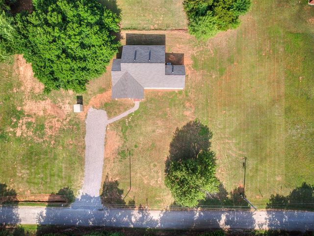2419 Brewer Street, Choctaw, OK 73020