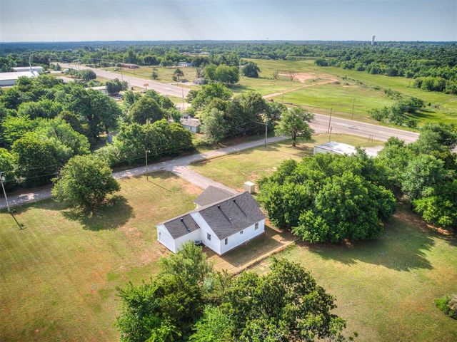 2419 Brewer Street, Choctaw, OK 73020