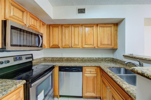 12154 Saint Andrews Pl 110, Miramar, FL 33025