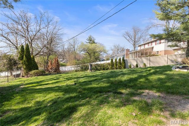 313 Providence Road, Ballwin, MO 63011