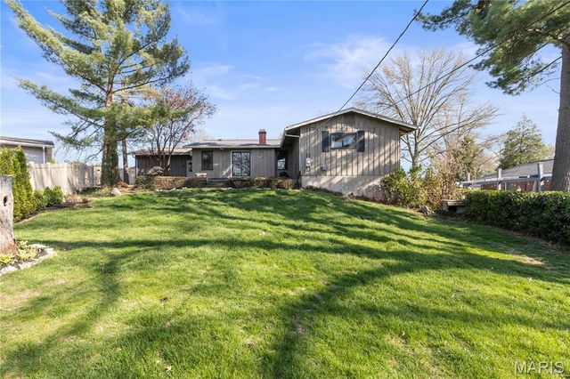 313 Providence Road, Ballwin, MO 63011