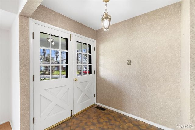 313 Providence Road, Ballwin, MO 63011