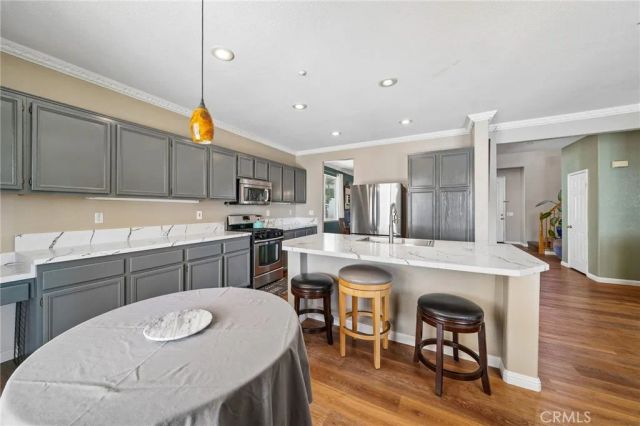 7778 Centro Vis, Highland, CA 92346
