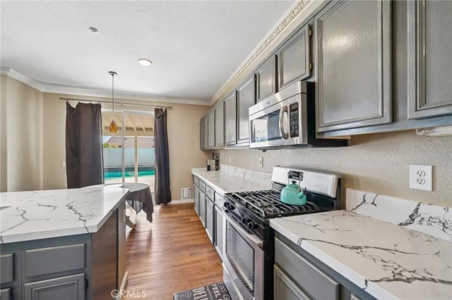 7778 Centro Vis, Highland, CA 92346