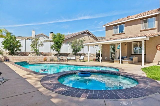 7778 Centro Vis, Highland, CA 92346