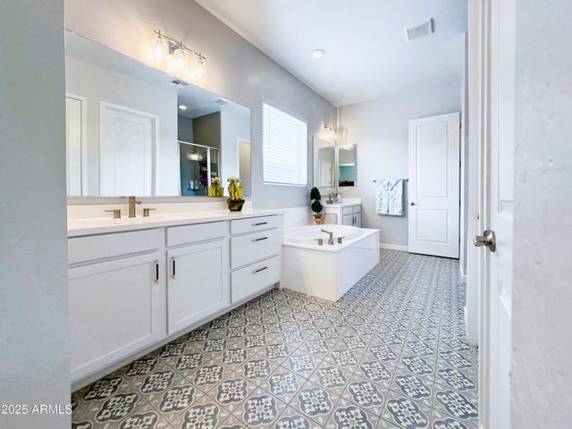 9533 E SOLINA Avenue, Mesa, AZ 85212