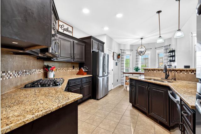 3105 Randle Brothers Ln, Clarksville, TN 37043