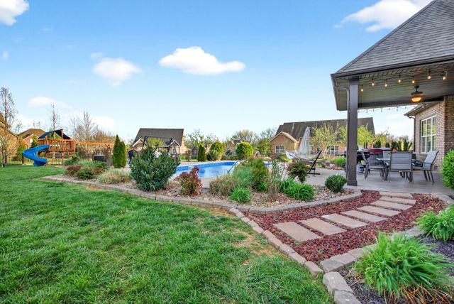 3105 Randle Brothers Ln, Clarksville, TN 37043