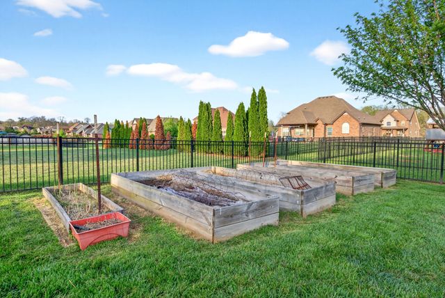 3105 Randle Brothers Ln, Clarksville, TN 37043