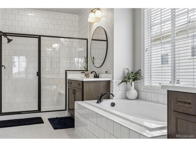 6584 S Quantock Ct, Aurora, CO 80016