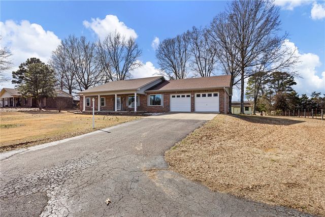 41 McKennon Road, Morrilton, AR 72110