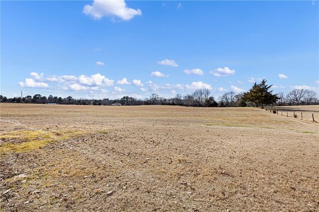 41 McKennon Road, Morrilton, AR 72110