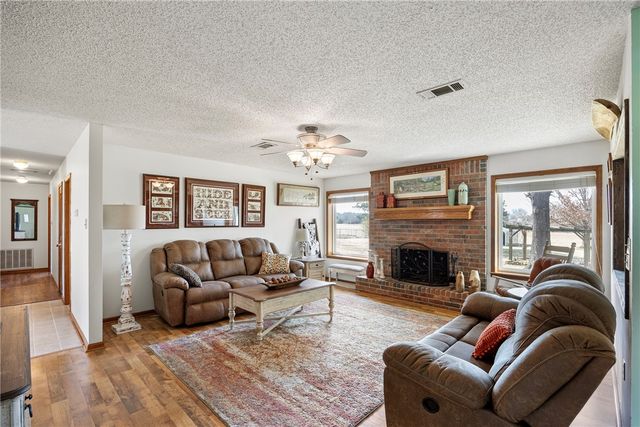 41 McKennon Road, Morrilton, AR 72110