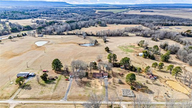 41 McKennon Road, Morrilton, AR 72110