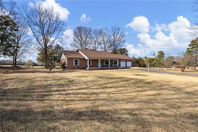 41 McKennon Road, Morrilton, AR 72110