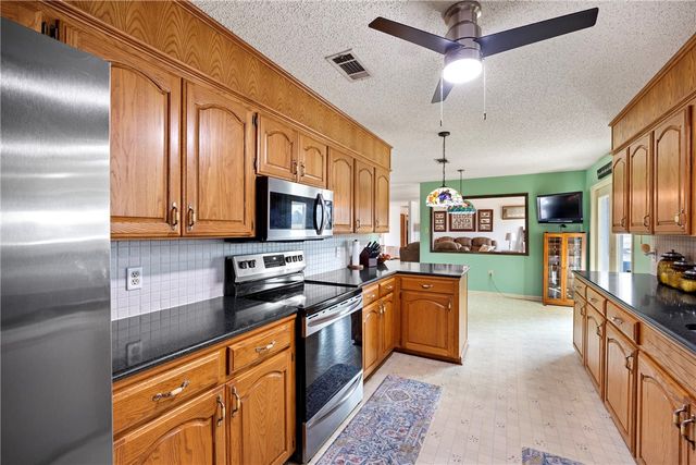 41 McKennon Road, Morrilton, AR 72110