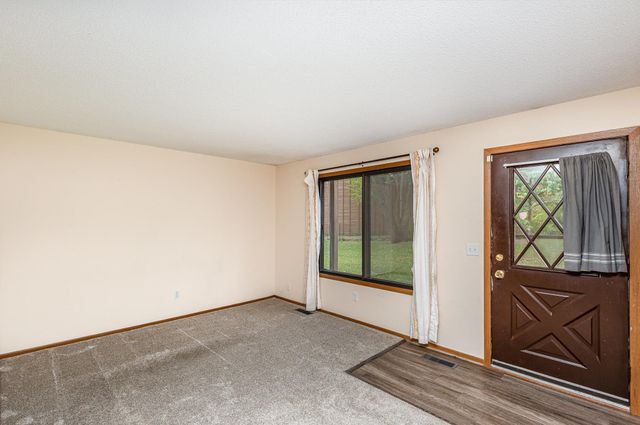 138 96th Lane NE, Blaine, MN 55434