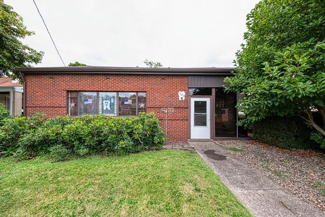 1705 Pittsburgh St, Cheswick, PA 15024