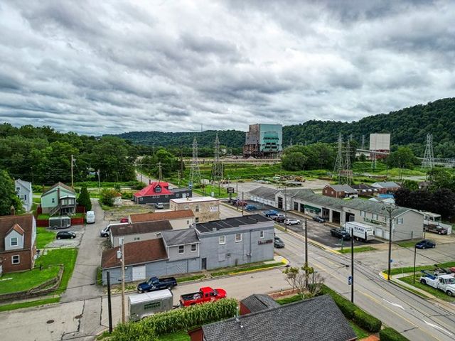 1705 Pittsburgh St, Cheswick, PA 15024