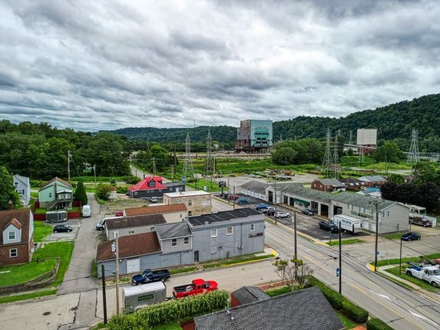 1705 Pittsburgh St, Cheswick, PA 15024