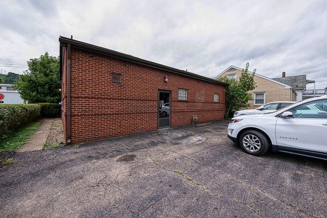 1705 Pittsburgh St, Cheswick, PA 15024