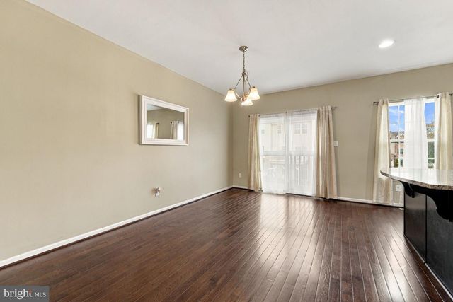 175 VILLAGE GREEN LN, Sicklerville, NJ 08081