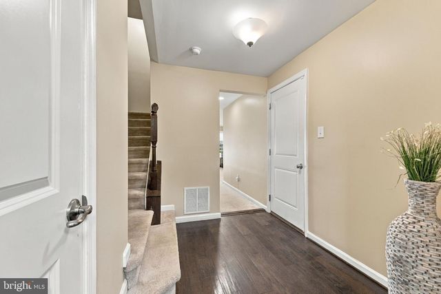 175 VILLAGE GREEN LN, Sicklerville, NJ 08081