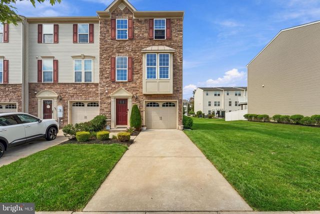 175 VILLAGE GREEN LN, Sicklerville, NJ 08081