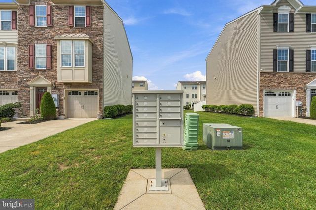 175 VILLAGE GREEN LN, Sicklerville, NJ 08081