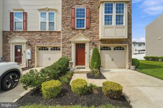 175 VILLAGE GREEN LN, Sicklerville, NJ 08081