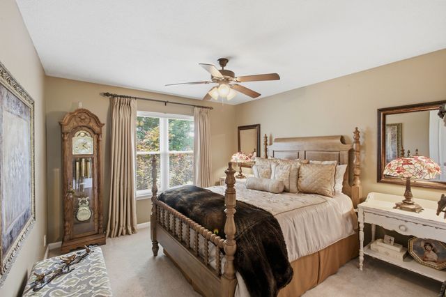 502 Fawn Ct, Burns, TN 37029