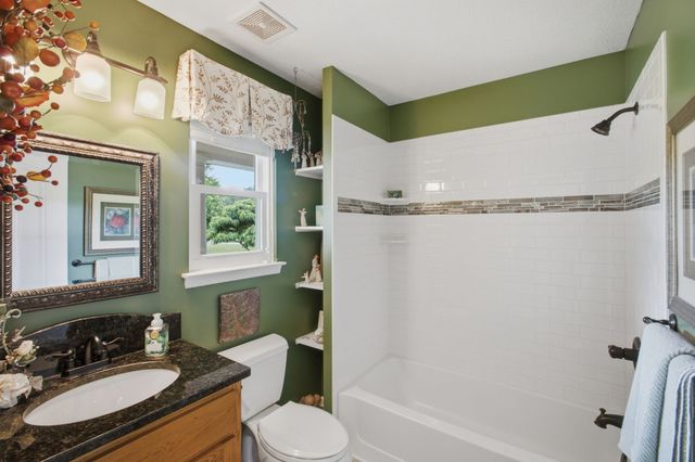 502 Fawn Ct, Burns, TN 37029
