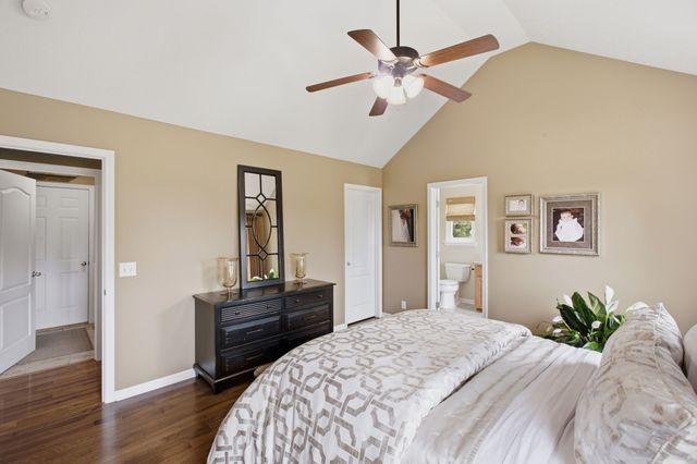 502 Fawn Ct, Burns, TN 37029