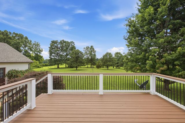 502 Fawn Ct, Burns, TN 37029