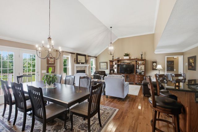 502 Fawn Ct, Burns, TN 37029