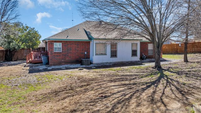 2517 Westwood, Ardmore, OK 73401