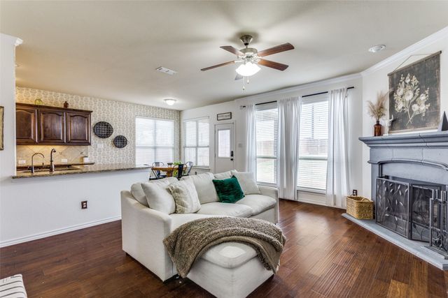10948 Abbeyglen Court, Fort Worth, TX 76052