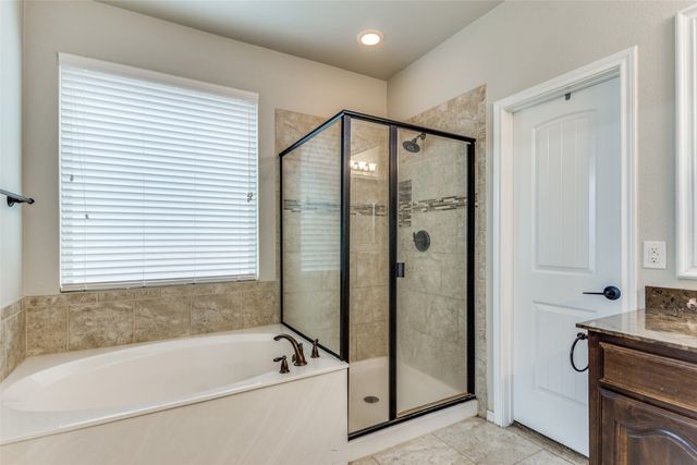 10948 Abbeyglen Court, Fort Worth, TX 76052