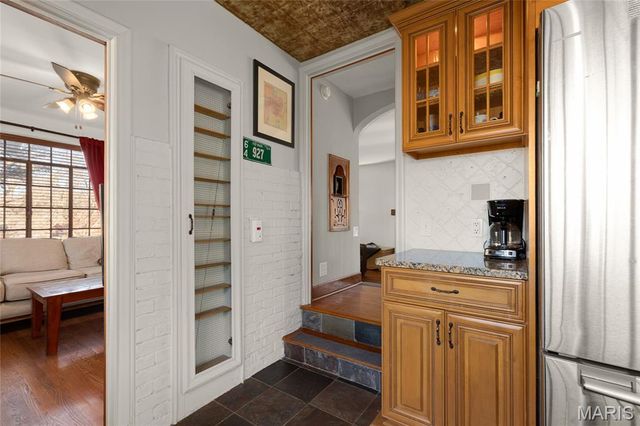 7601 Gannon Avenue, University City, MO 63130